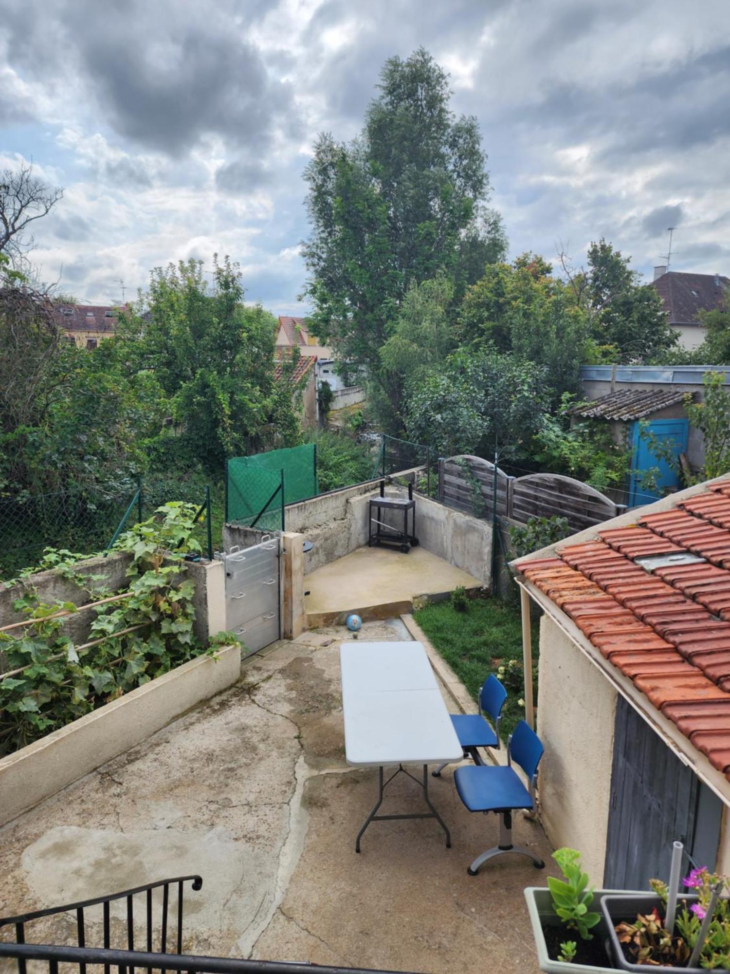 Appartement Duplex F2 Tout Confort Proche Centre Ville Avec Parking Gratuit Montluçon Dış mekan fotoğraf